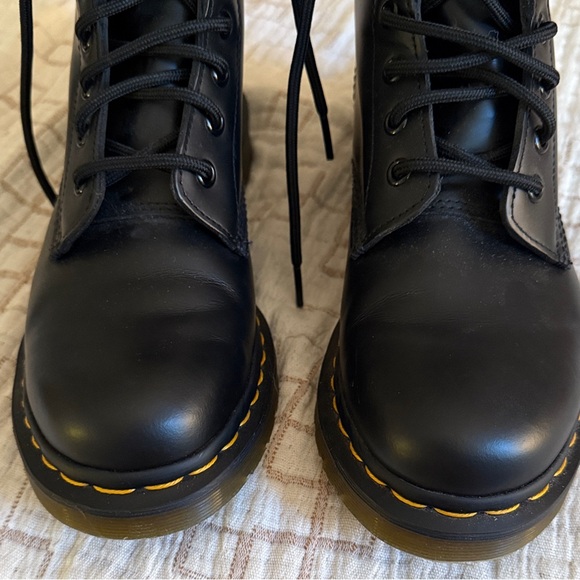 Dr. Martens Black Combat Boots 1460W- Size 8 - Picture 5 of 5